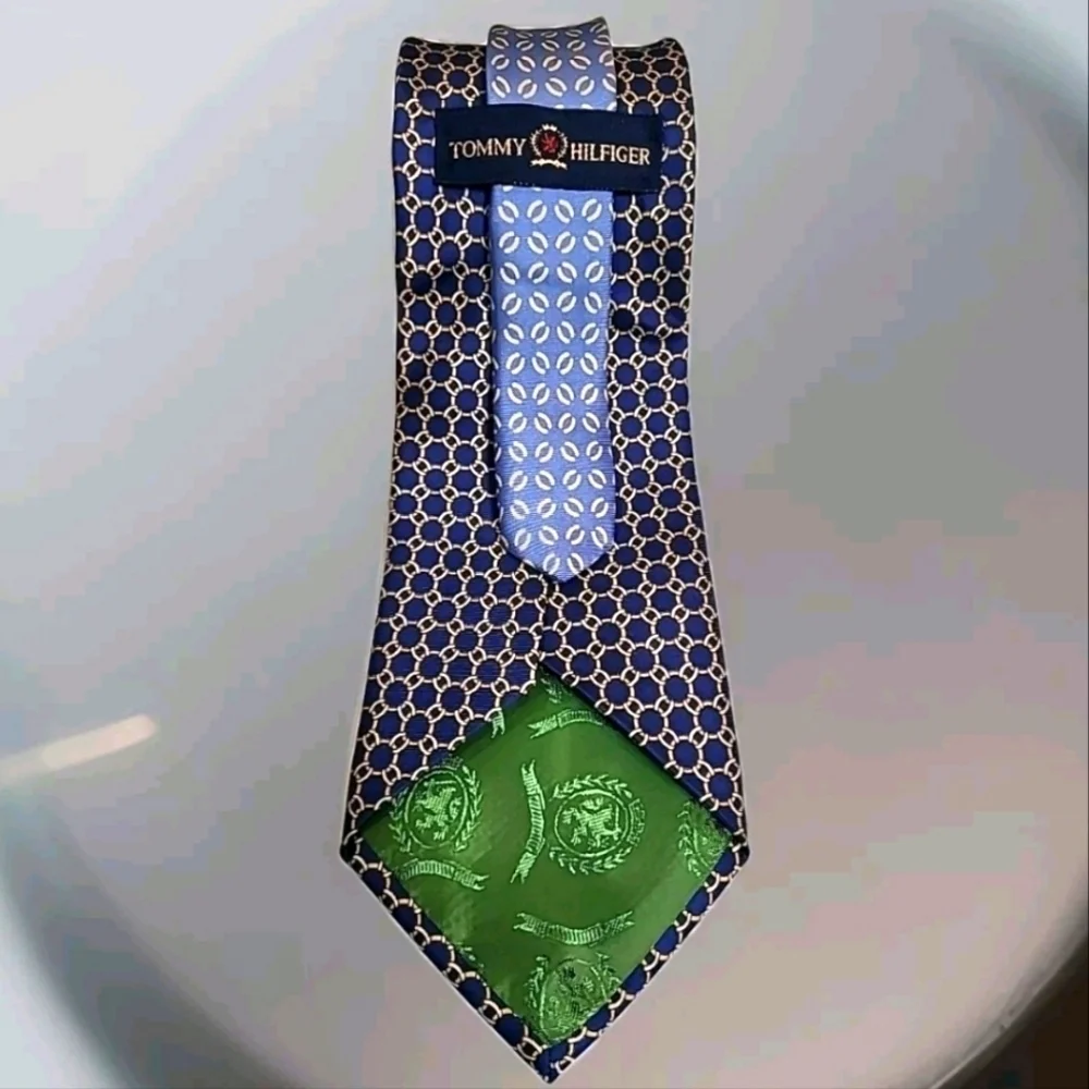 Tommy Hilfiger Mens 100% Silk Tie Gold Blue Link Design 58 X 3.75